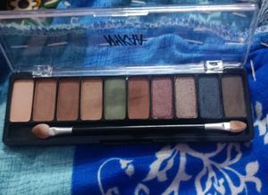 NYKAA Eyeshadow Palette