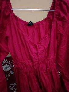 Chic Fuchsia Off-Shoulder Top