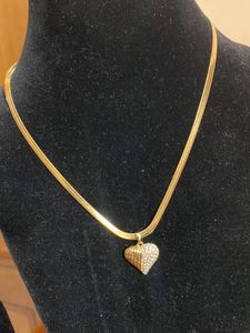 Heart Stone Studded Snake Chain Antitarnish