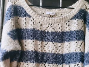 Very Beautiful Curesia Crop Top