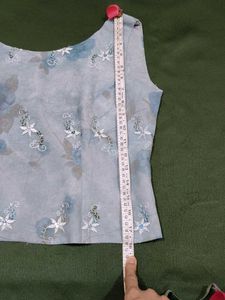 Floral Print Top With Light Ambroadary N Siquance