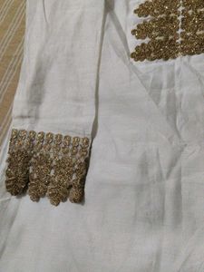 White Kurta with Gold Embellishmentss size xl