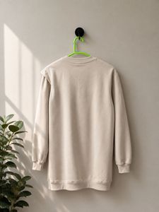 oversized cream/off-white sweatshirt