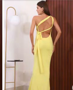 Sleek One-Shoulder Maxi Dress