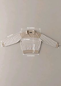 BEIGE AND WHITE STRIPED KNIT SWEATER