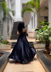 Elegant Navy Blue Strapless Gown