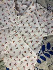Cute Floral Print Button-Up Shirt 🦢🤍