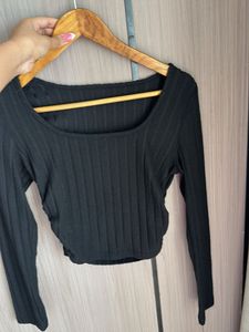 Ribbed Long Sleeve Black Top