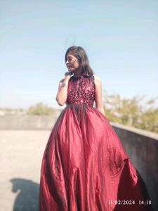 Party Wear Gaun