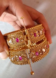 Rajwadi Bangle pech wala  ( pure copper )