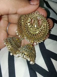 Elegant Gold Jhumka Earrings