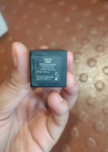 huda beauty foundation stick Latte 300 shade