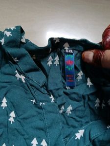 Chic Green Tree Print Top