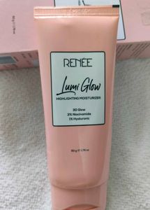Renee Lumi Glow Highlighting Moisturizer