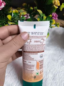 Himalaya Tan Removal Orange Face Scrub