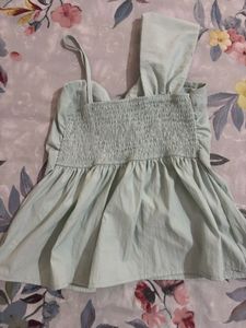 Chic Mint Green Twist Front Top