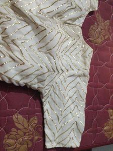 Elegant White Blouse with Gold Accents size M