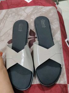 unused Stylish Beige & Black Flat Sandals