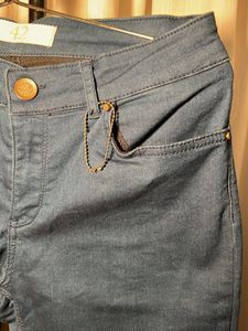 Stylish Blue Skinny Jeans with Zip Detail