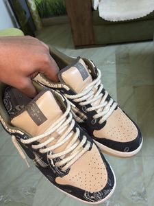Nike SB Dunk Travis Scott