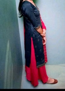 Beautiful Navy Blue Kurta Set with Red Dupatta 💗�