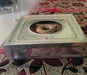 Unused Gas Stove With Wind Deflector New