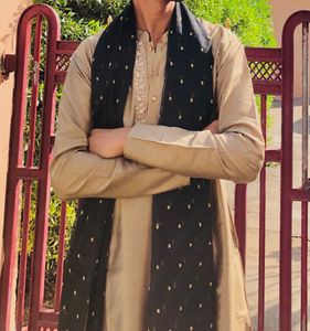 Men's Beige Kurta with Black Dupatta