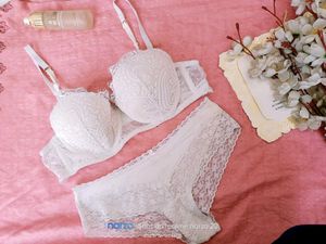 White Lace Bra &amp; Panty Set