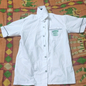 2 school shirt for unisex kids half price absolutely new