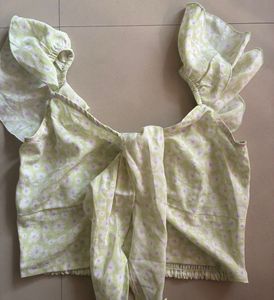 Floral Flutter Sleeve Crop Top