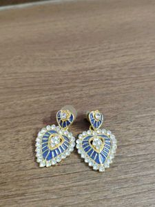 combo of two earrings