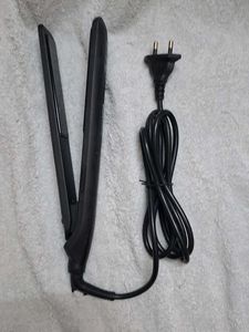 Black Beauty Hair Straightener Ikonic