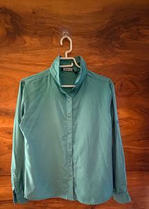 Solid Green Collared Button-Up Shirt
