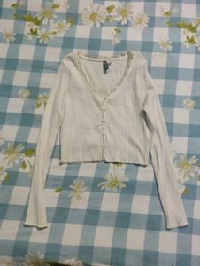 H&amp;M Ribbed lace trimmed top.