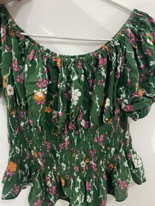 Chic Green Floral Smocked Top