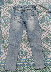 Stylish Light Wash Jeans