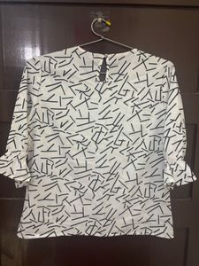 Style Quotient - White &amp; Black Abstract Print