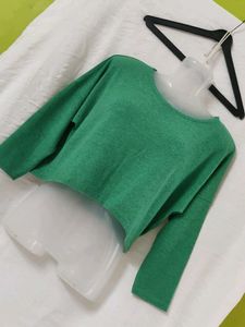 Stylish Green Cropped Long Sleeve Top
