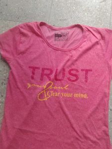 Pink "Trust Your Soul" Graphic T-Shirt