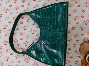 Stylish Green Croc Embossed Hobo Bag