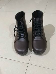branded pure  leather highBoot for girls/women
