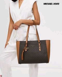MICHAEL KORS* *SULLIVAN SIGNATURE CANVAS LARGE LOG