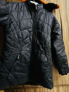Stylish Black Puffer Jacket with Fur Hood