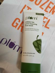 Plum green tea face wash