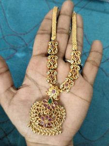 Exquisite Gold Necklace Set