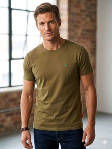 Men's solid crewneck tee