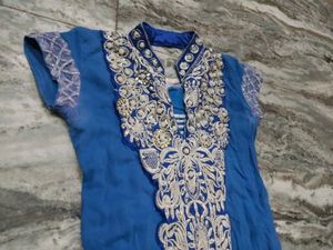 Elegant Blue Embroidered Kurta