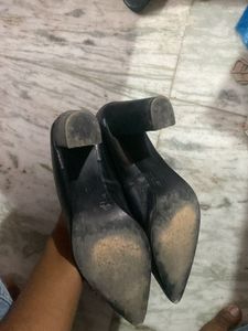 Classic Leather Black Pointed Toe Heels