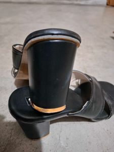 Stylish Black Wedge Sandals