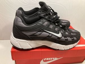 Nike Air Monarch IV Men's Sneakers